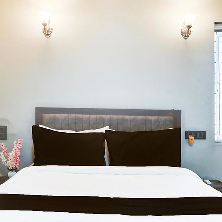 Hotel O The Highstreet Hometel 푸네 외부 사진