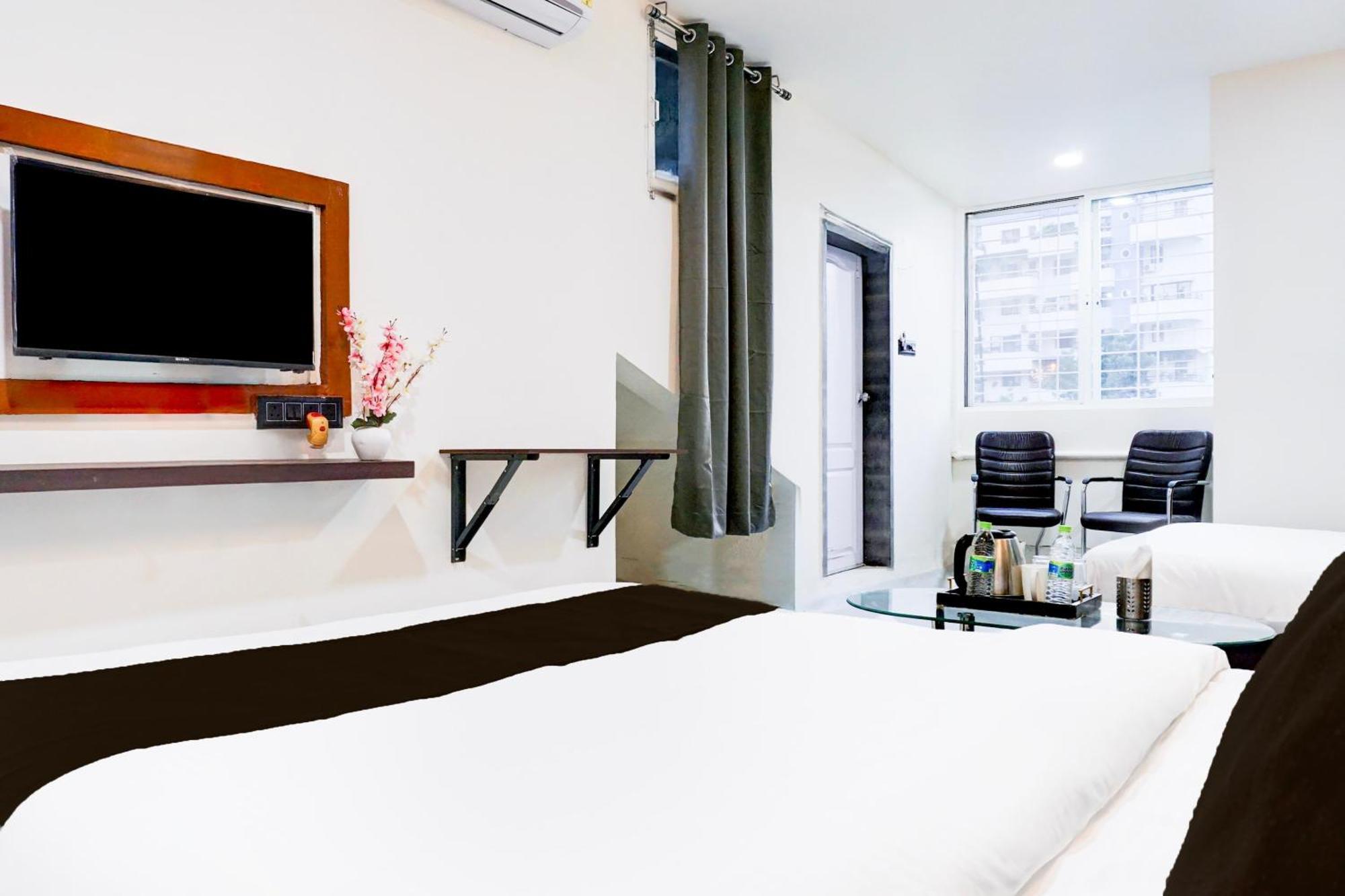 Hotel O The Highstreet Hometel 푸네 외부 사진